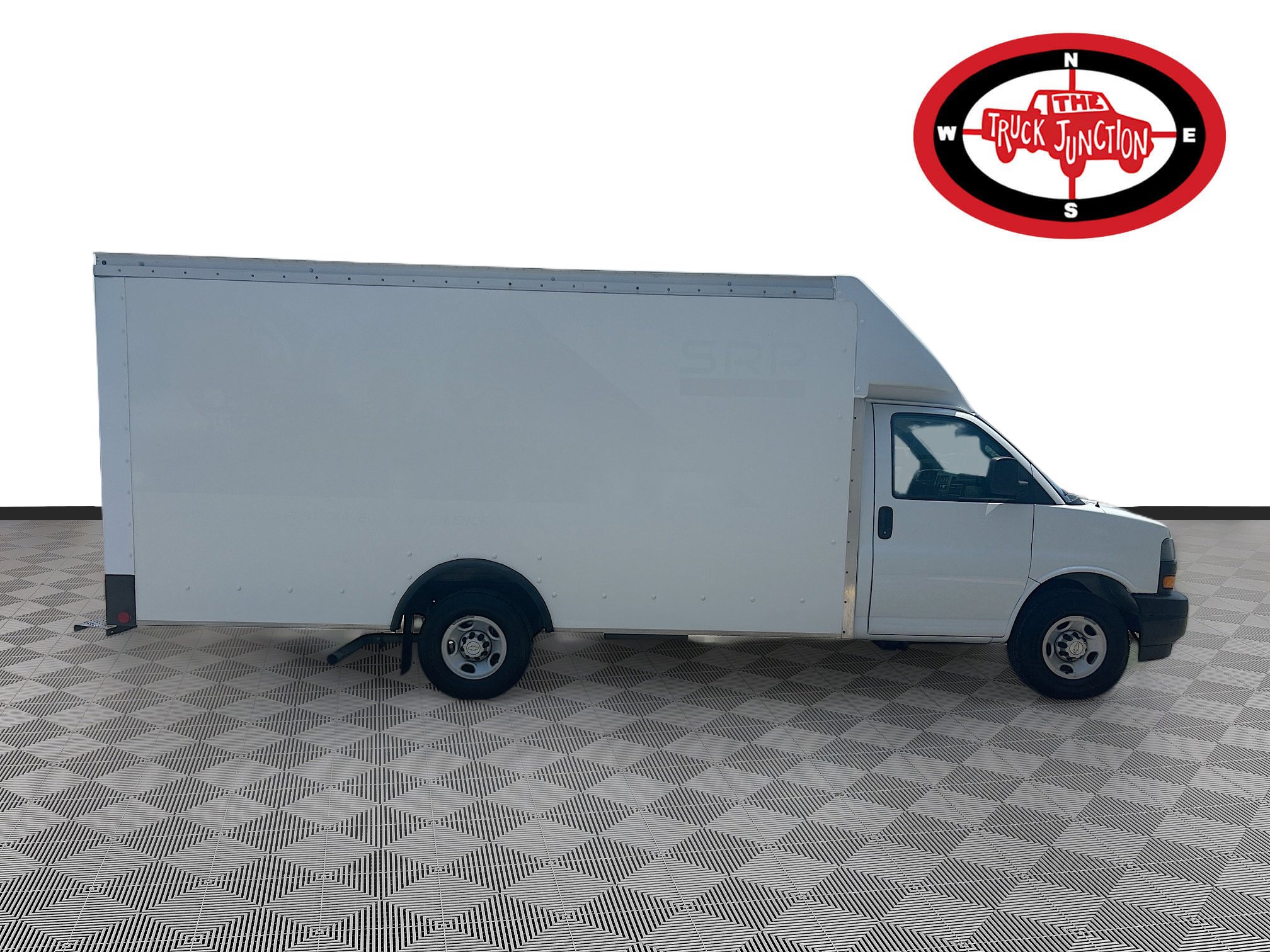 Used 2021 Chevrolet Express 3500 w/ Power Convenience Package RWD image 8