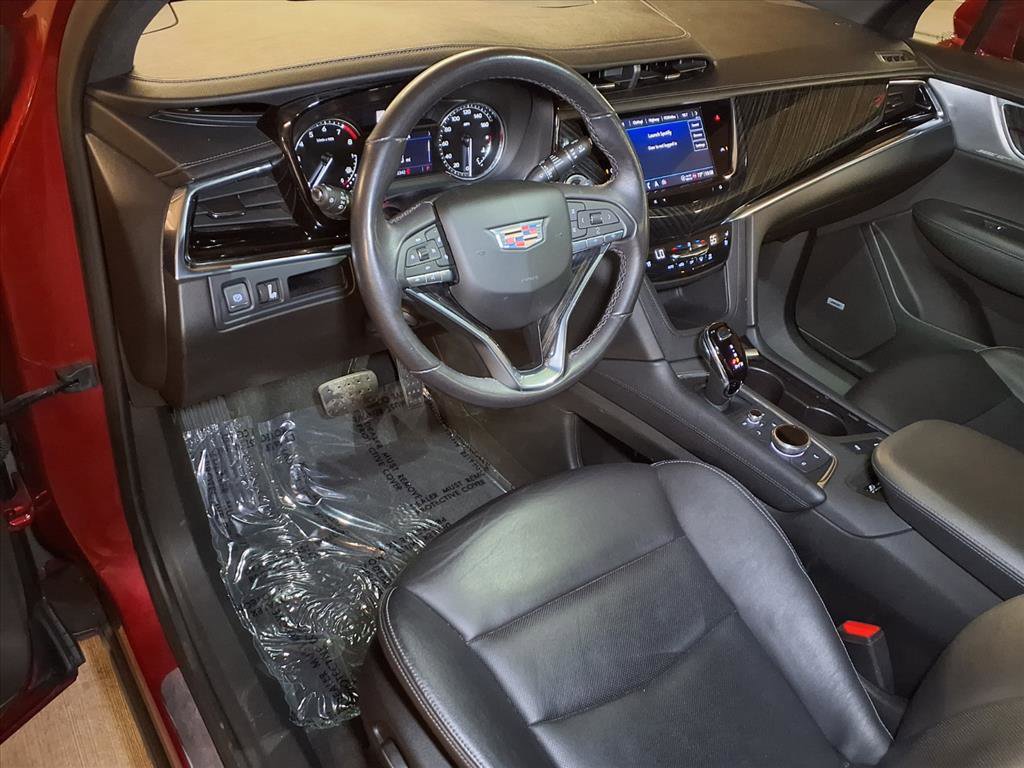 Certified 2022 Cadillac XT6 Premium Luxury image 3