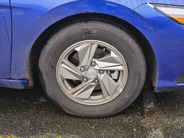 New 2026 Hyundai Elantra SE FWD image 9