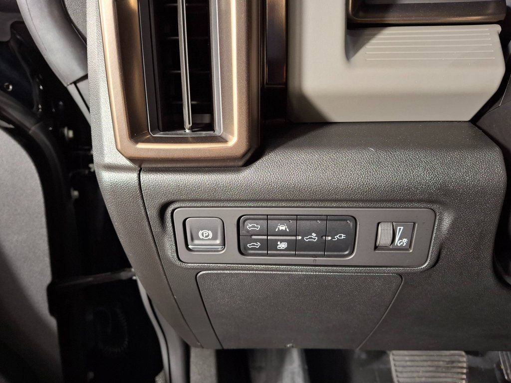 Used 2024 GMC Hummer EV 3X image 16