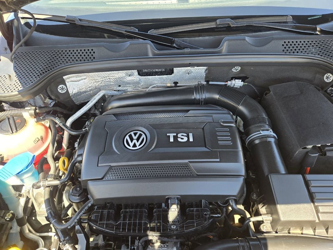 Used 2015 Volkswagen Beetle R-Line image 22