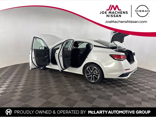 Certified 2025 Nissan Sentra SR image 16