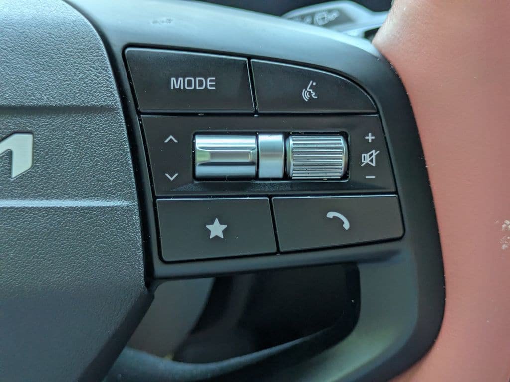 Used 2026 Kia Sportage SX FWD image 27
