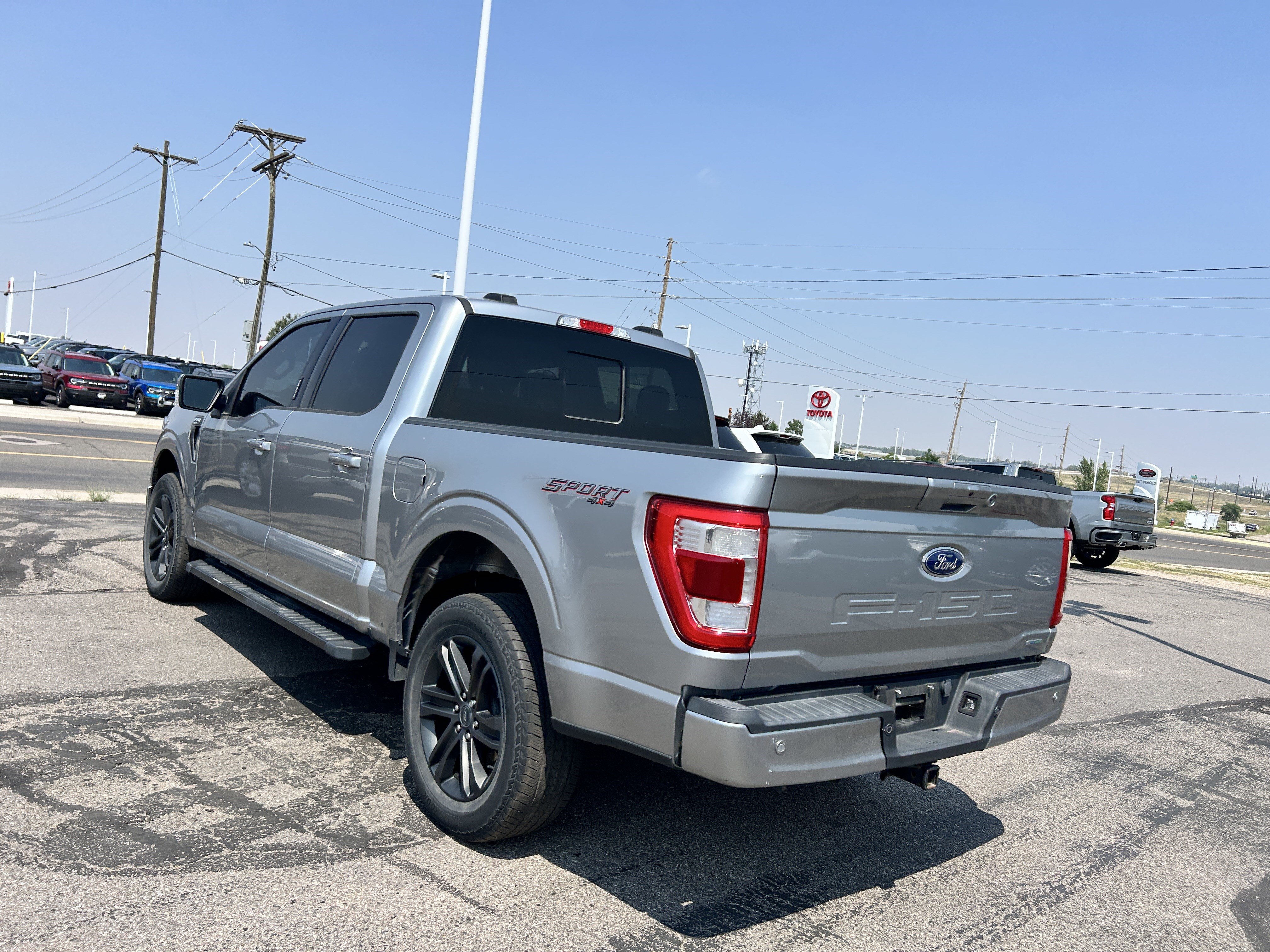 Used 2021 Ford F150 Lariat w/ Equipment Group 502A High AWD/4WD image 4