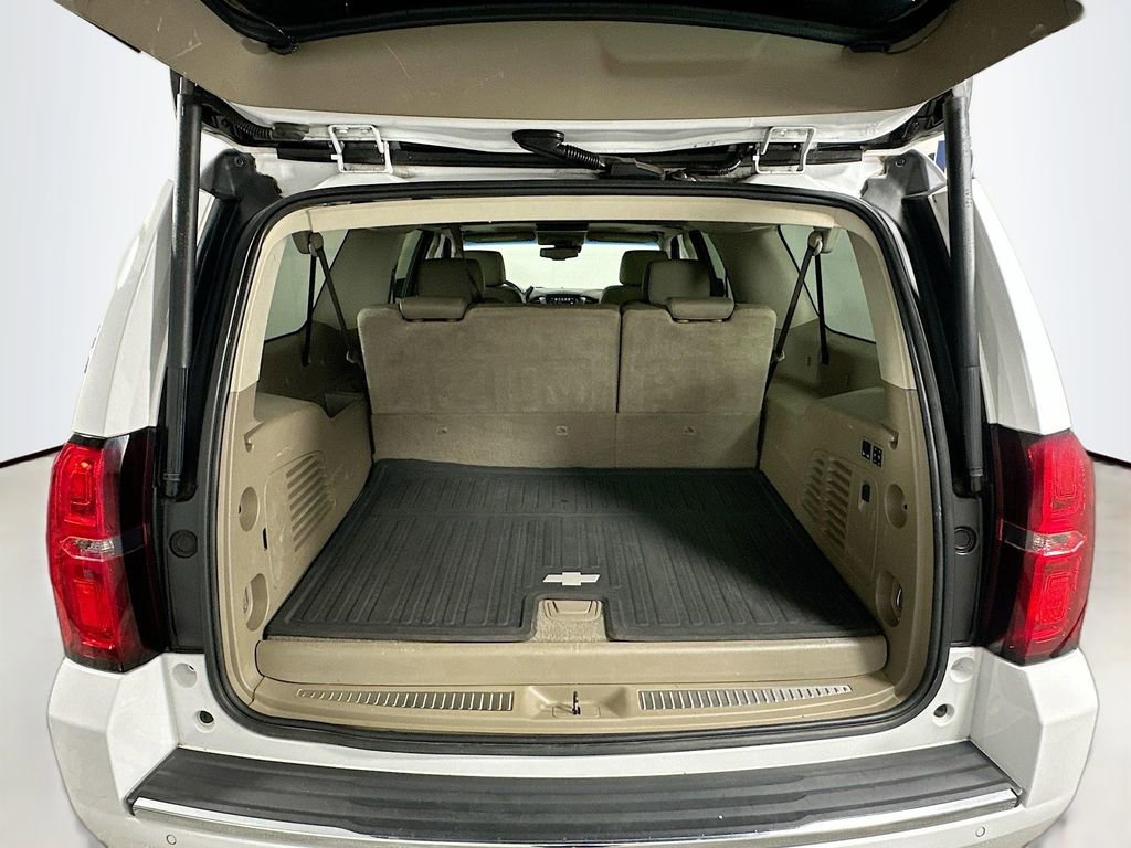 Used 2018 Chevrolet Suburban Premier image 34