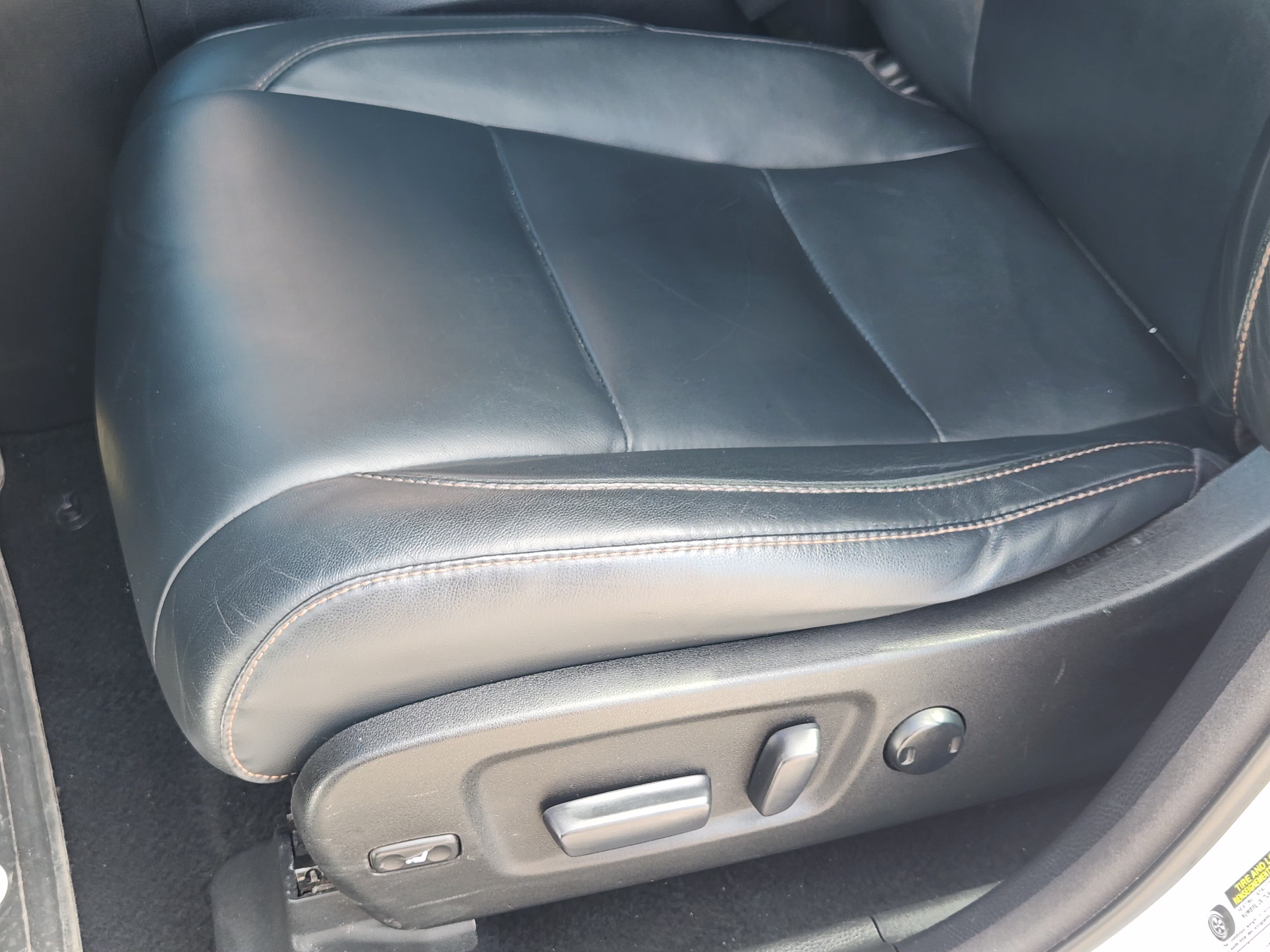 Used 2017 Toyota Highlander XLE FWD image 25