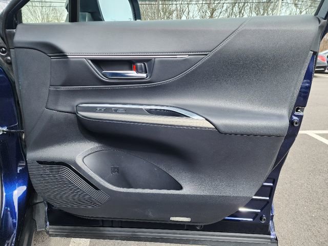 Used 2023 Toyota Venza XLE AWD/4WD image 10
