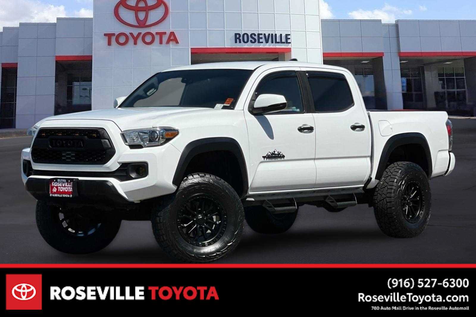 Used 2020 Toyota Tacoma TRD Off-Road w/ Technology Package RWD image 1