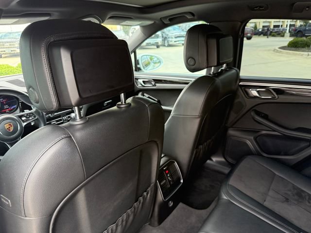 Used 2019 Porsche Macan AWD/4WD image 25