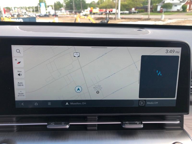Used 2024 Hyundai Kona Limited AWD/4WD image 13