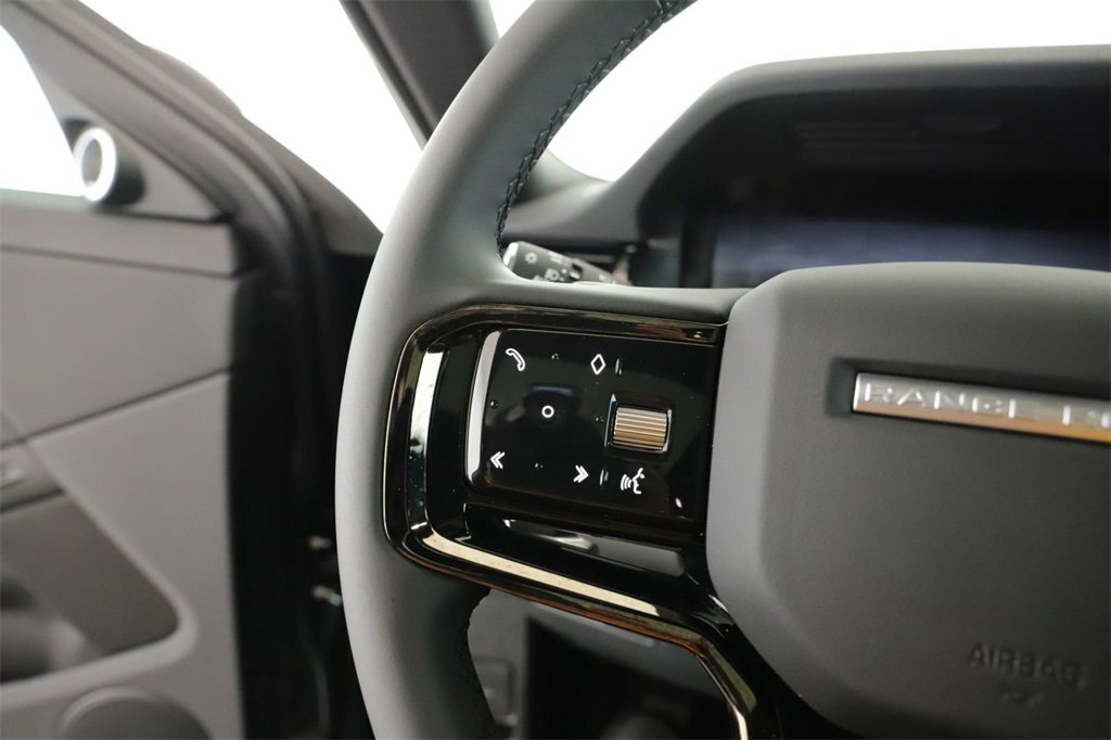 New 2024 Land Rover Range Rover Evoque Dynamic SE image 8
