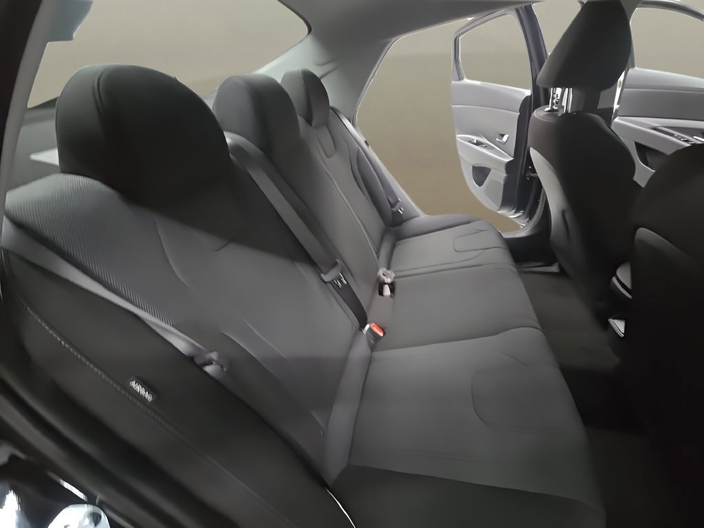 New 2026 Hyundai Elantra SE FWD image 23