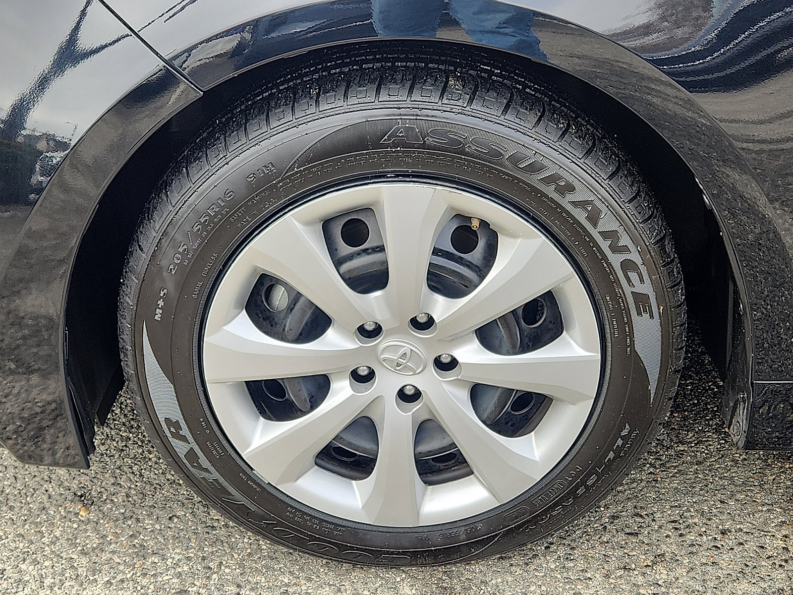 Used 2024 Toyota Corolla LE image 8