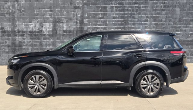 Used 2024 Nissan Pathfinder S image 8