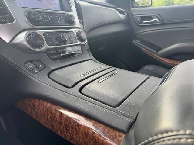 Used 2020 Chevrolet Suburban Premier AWD/4WD image 20