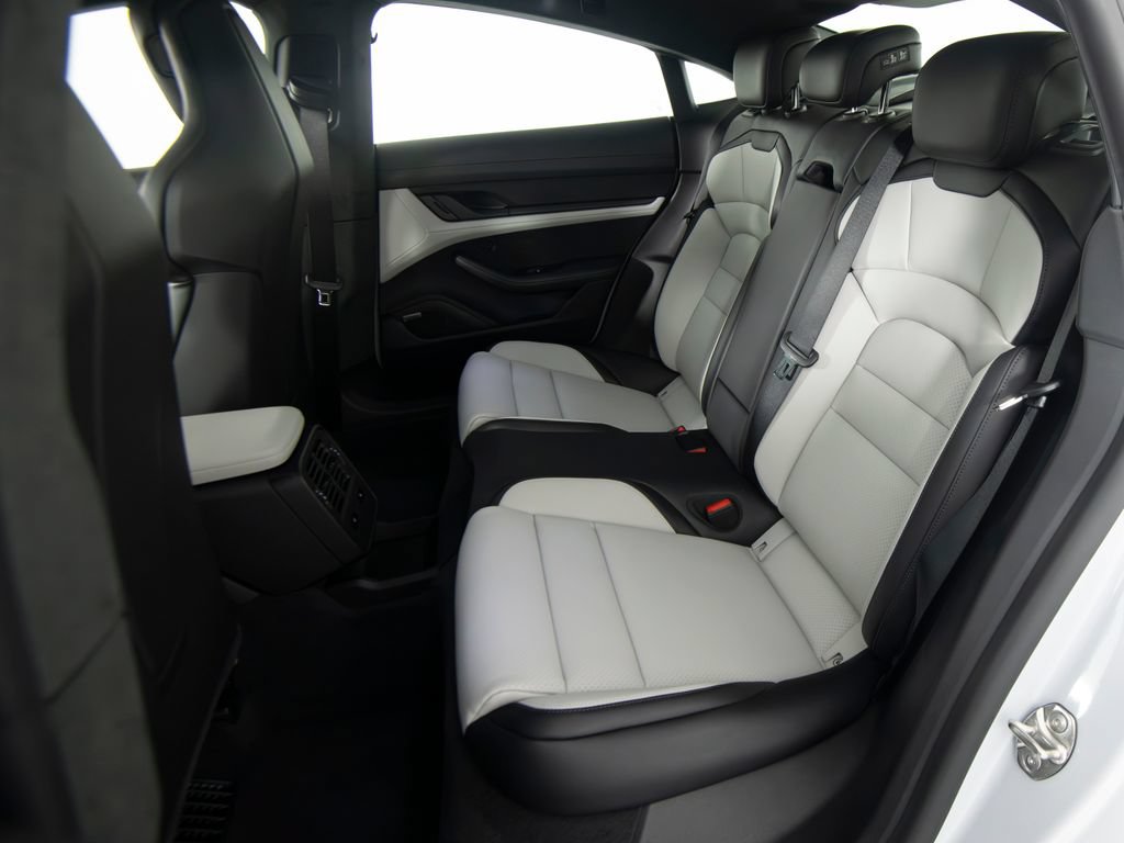 New 2026 Porsche Taycan GTS AWD/4WD image 37