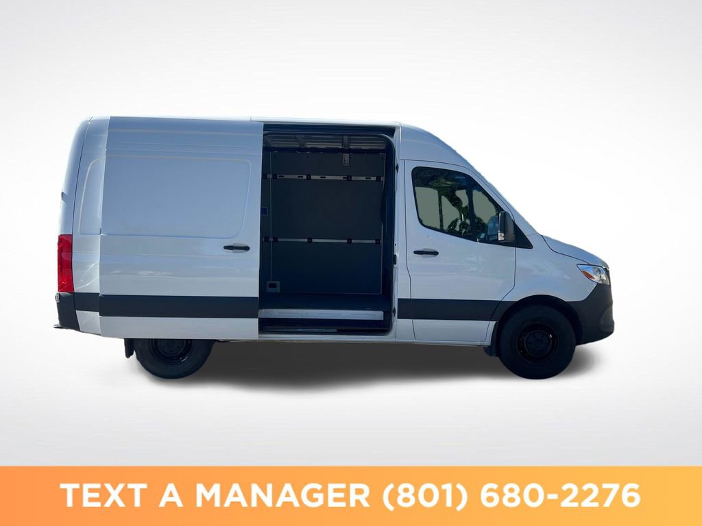 Used 2025 Mercedes-Benz Sprinter 2500 image 25