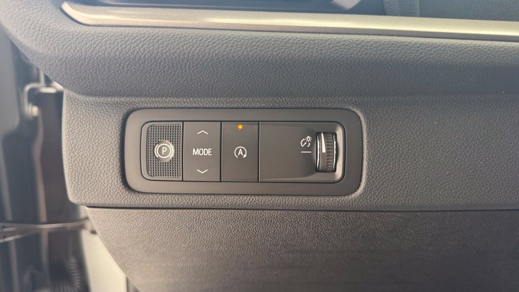 New 2027 Chevrolet Traverse LT w/ Driver Confidence Package FWD image 6