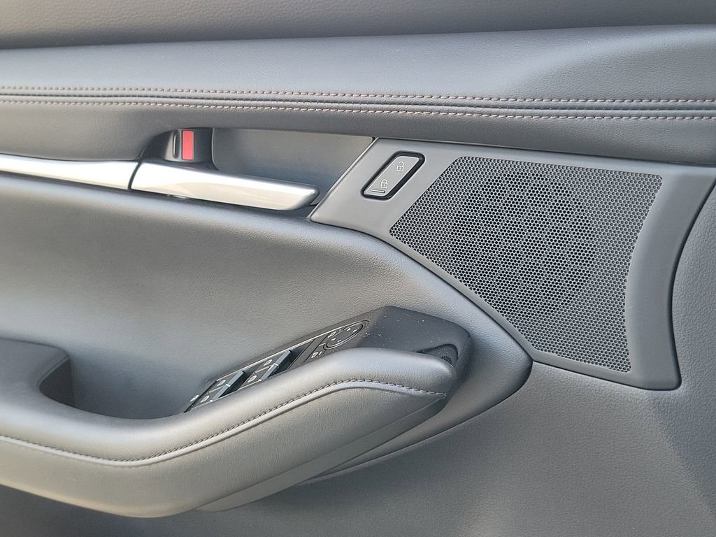 Used 2025 MAZDA MAZDA3 s image 30