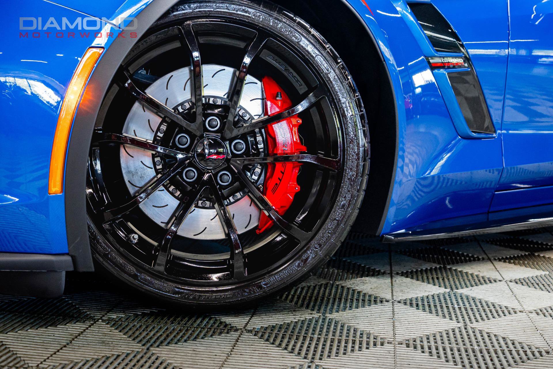 Used 2019 Chevrolet Corvette Grand Sport w/ Carbon Flash Badge Package image 6