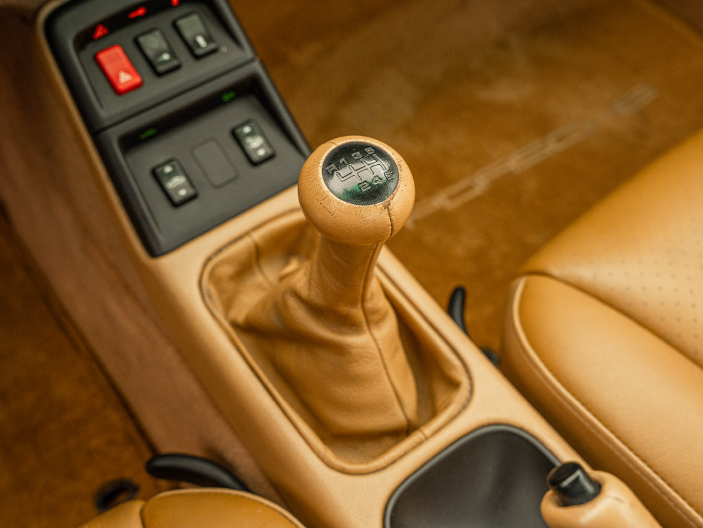 Used 1995 Porsche 911 Carrera RWD image 49