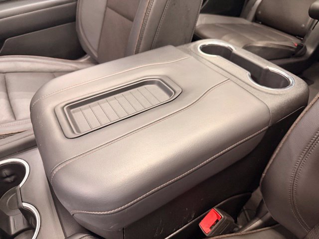 Used 2024 Chevrolet Suburban High Country AWD/4WD image 41