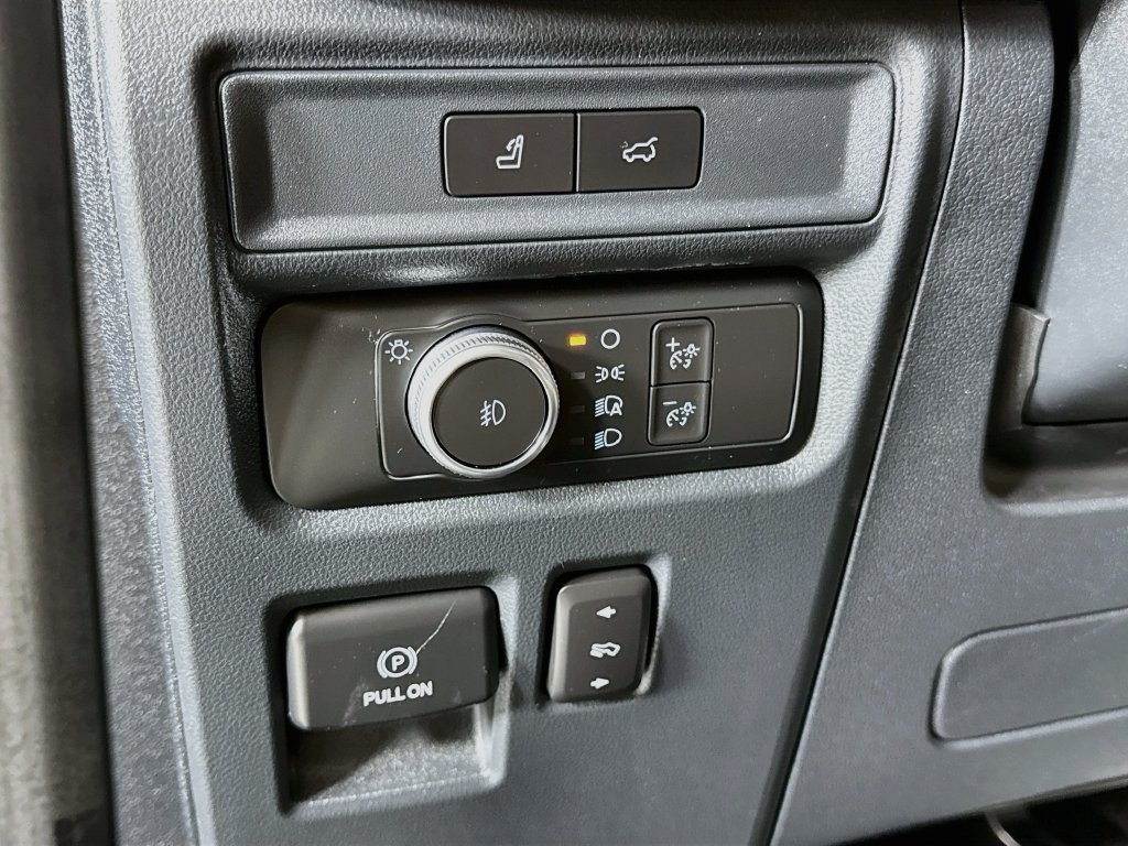 Used 2022 Ford Expedition Limited AWD/4WD image 22