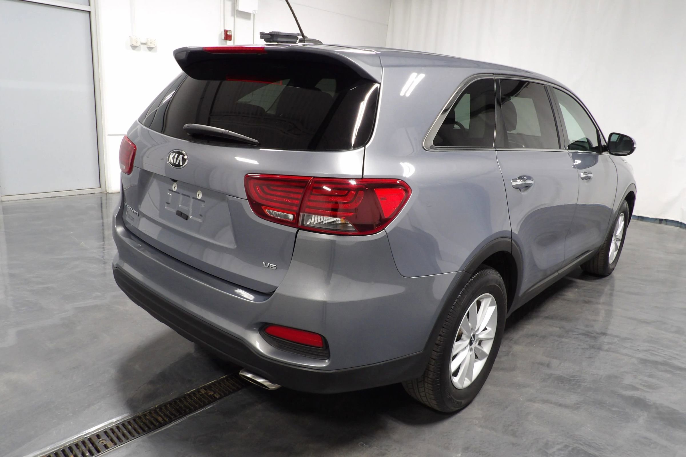 Used 2020 Kia Sorento AWD V6 image 5