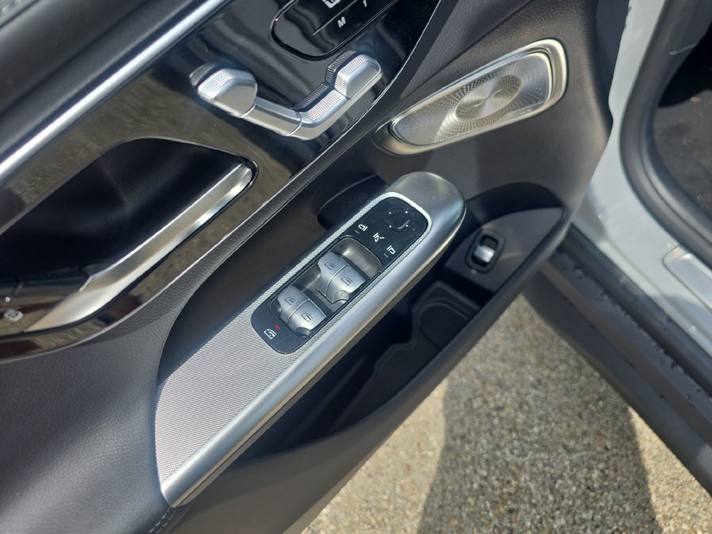 New 2026 Mercedes-Benz GLC 300 4MATIC image 11