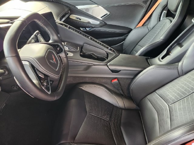Used 2023 Chevrolet Corvette Stingray Premium Conv w/ Z51 Performance Package RWD image 3
