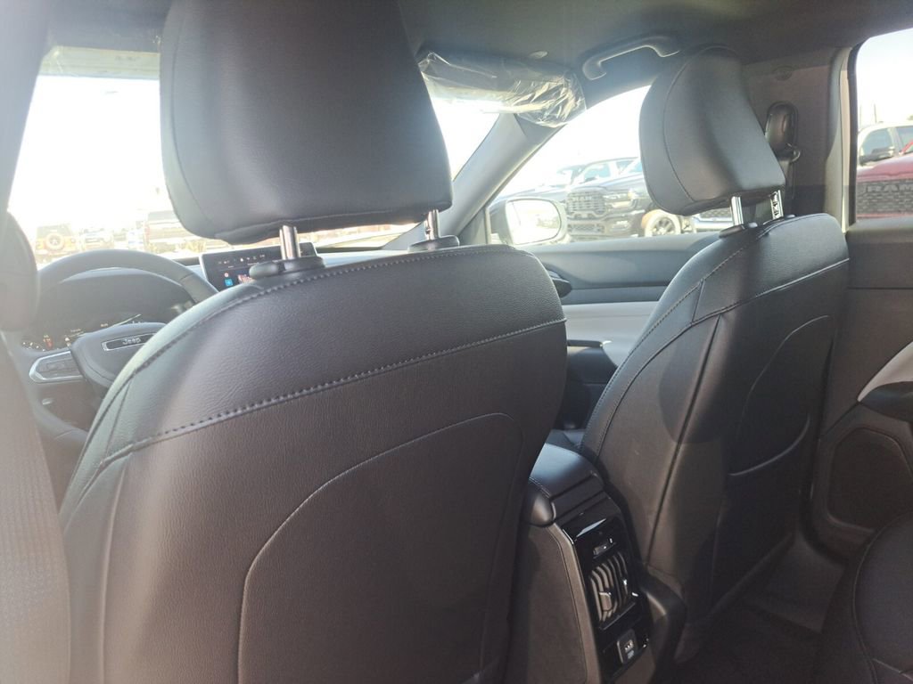 New 2026 Jeep Compass Limited image 21