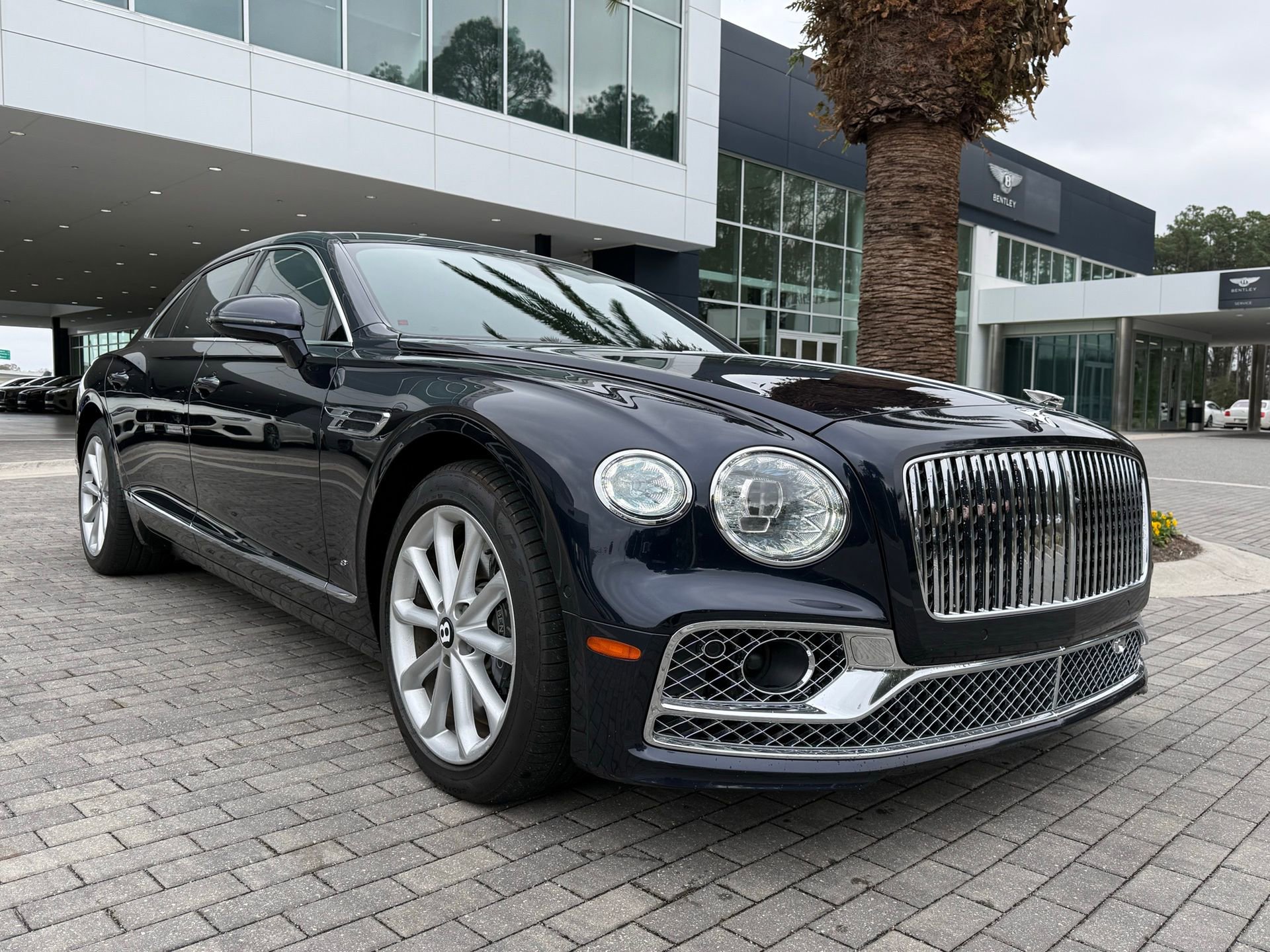 Used 2021 Bentley Flying Spur V8 image 7