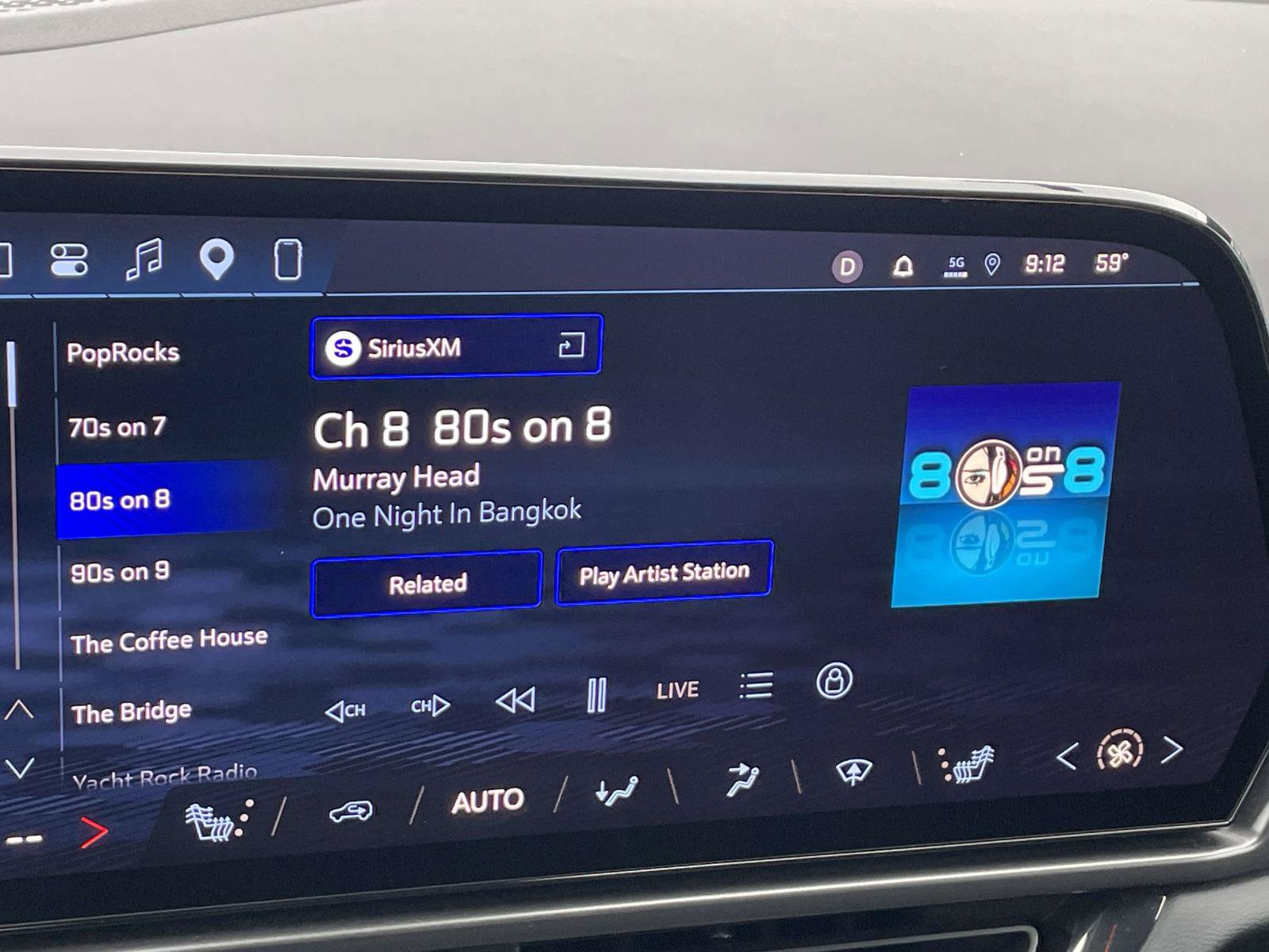 Certified 2026 Chevrolet Equinox EV RS FWD image 24