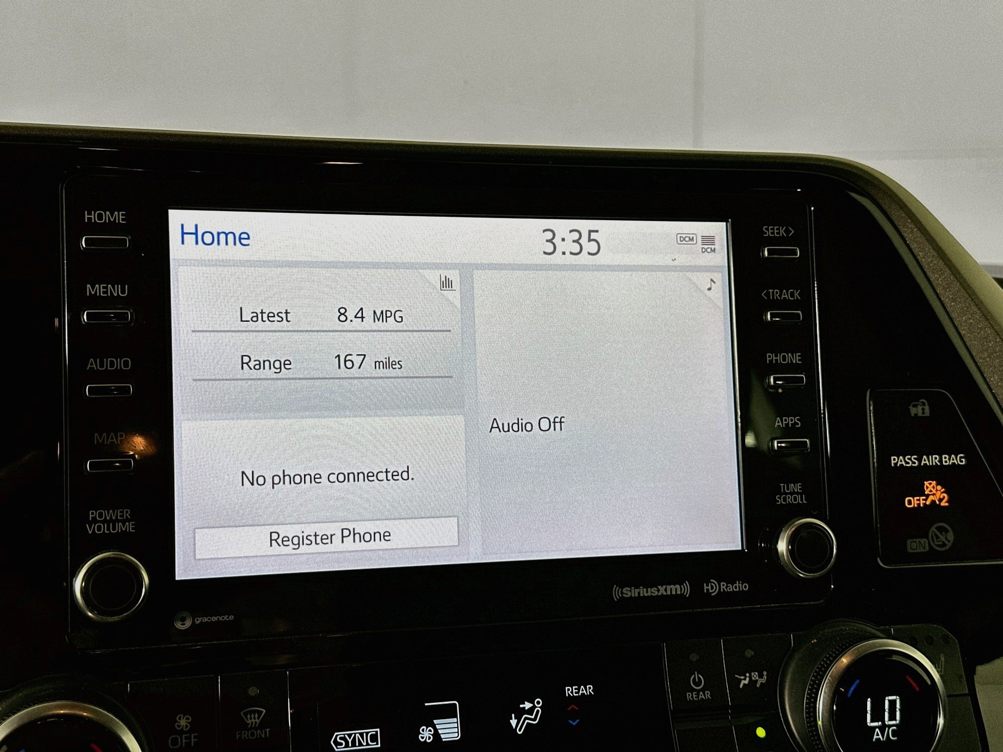 Used 2020 Toyota Highlander XLE FWD image 21