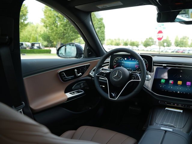 Used 2026 Mercedes-Benz E 350 4MATIC Sedan image 19