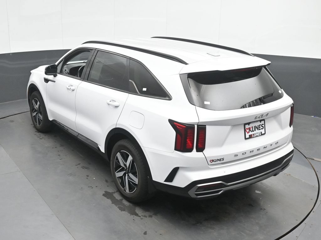 Used 2022 Kia Sorento S FWD image 39