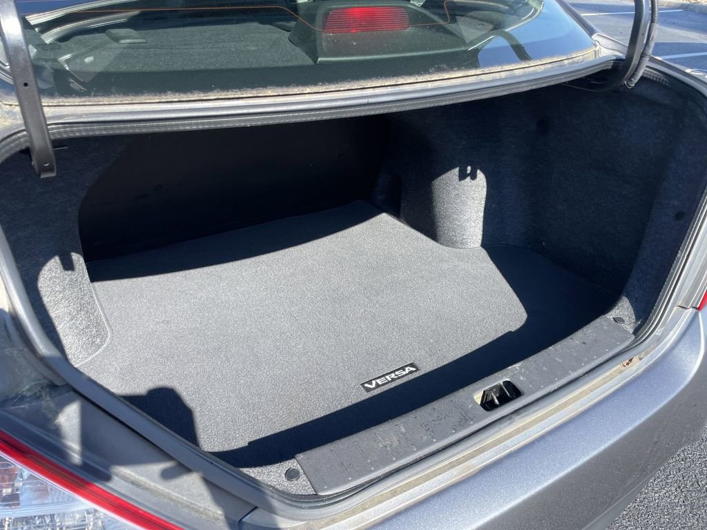 Used 2018 Nissan Versa S image 29