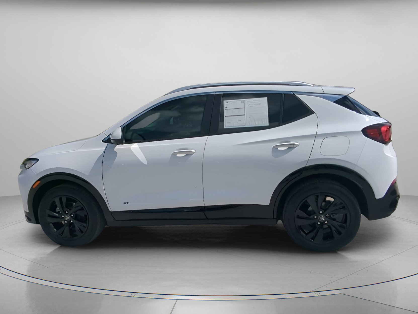 Used 2025 Buick Encore GX Sport Touring w/ Advanced Technology Package image 18