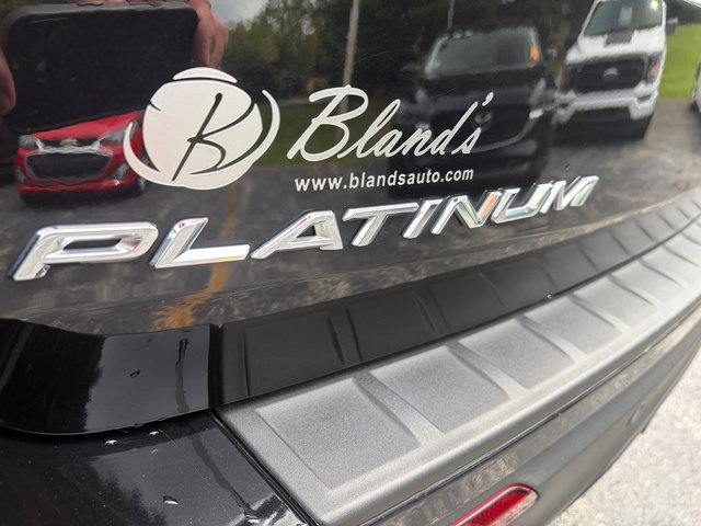 Used 2025 Ford Explorer Platinum AWD/4WD image 9