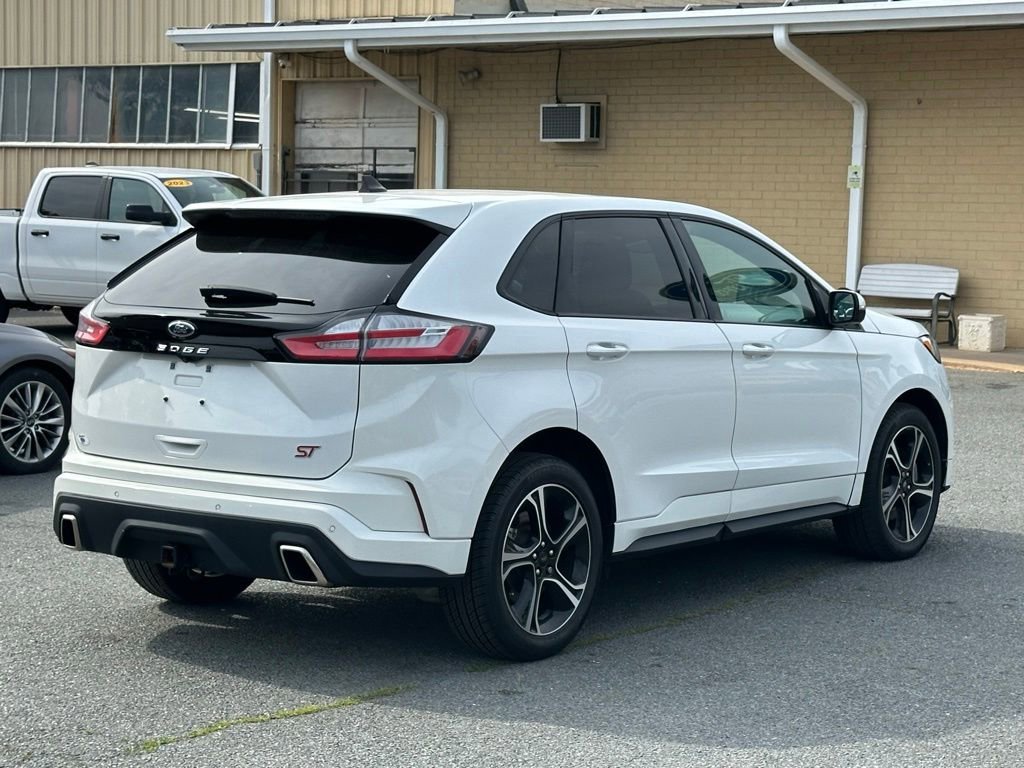 Used 2023 Ford Edge ST w/ Cargo Accessory Package AWD/4WD image 9