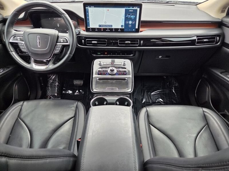Used 2023 Lincoln Nautilus Reserve FWD image 16