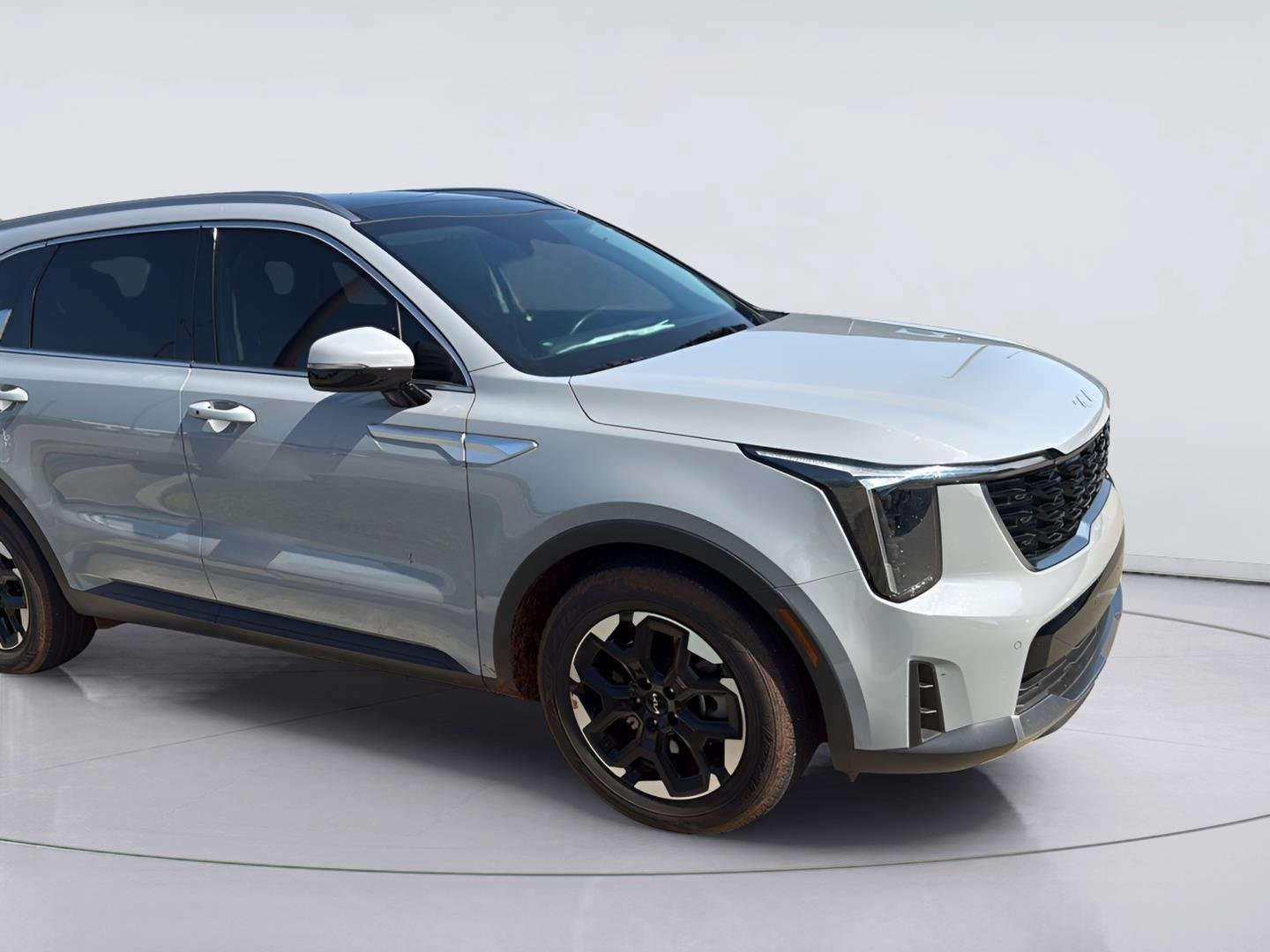 Used 2024 Kia Sorento S w/ Panoramic Sunroof Package FWD image 4