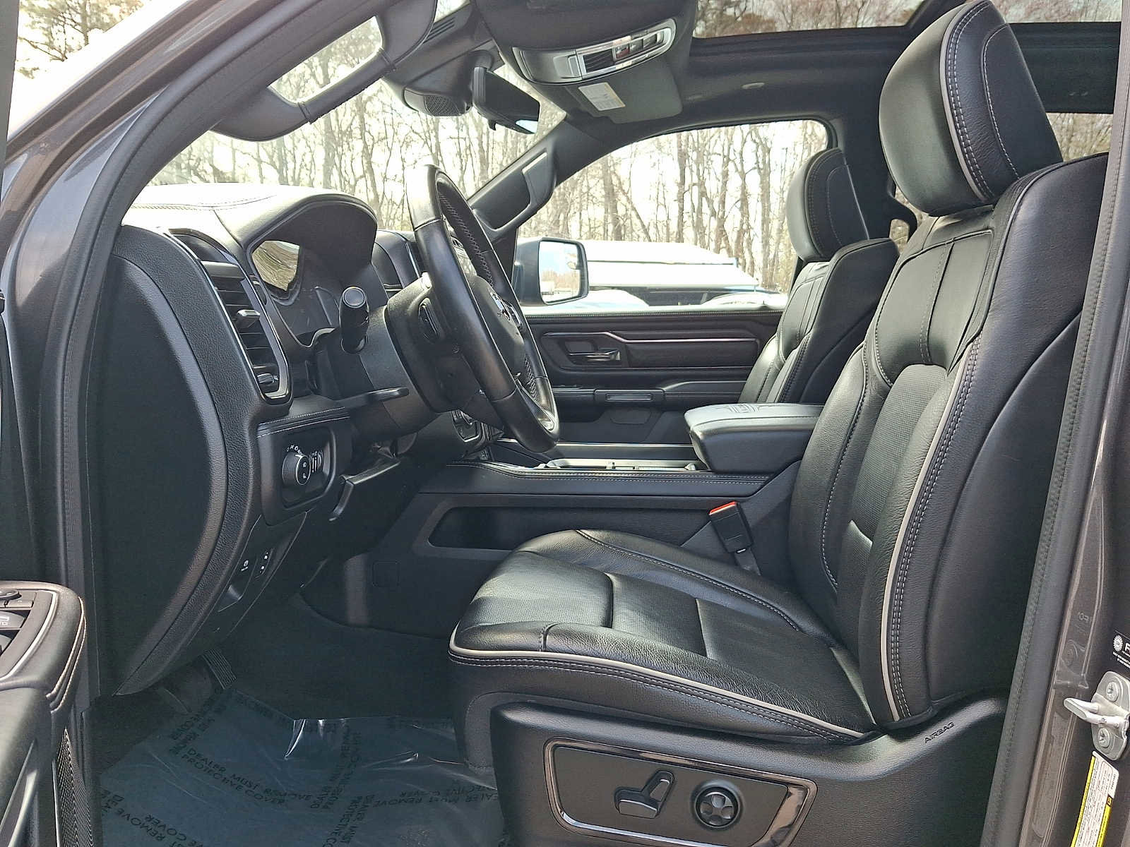 Used 2023 RAM 1500 Limited AWD/4WD image 16