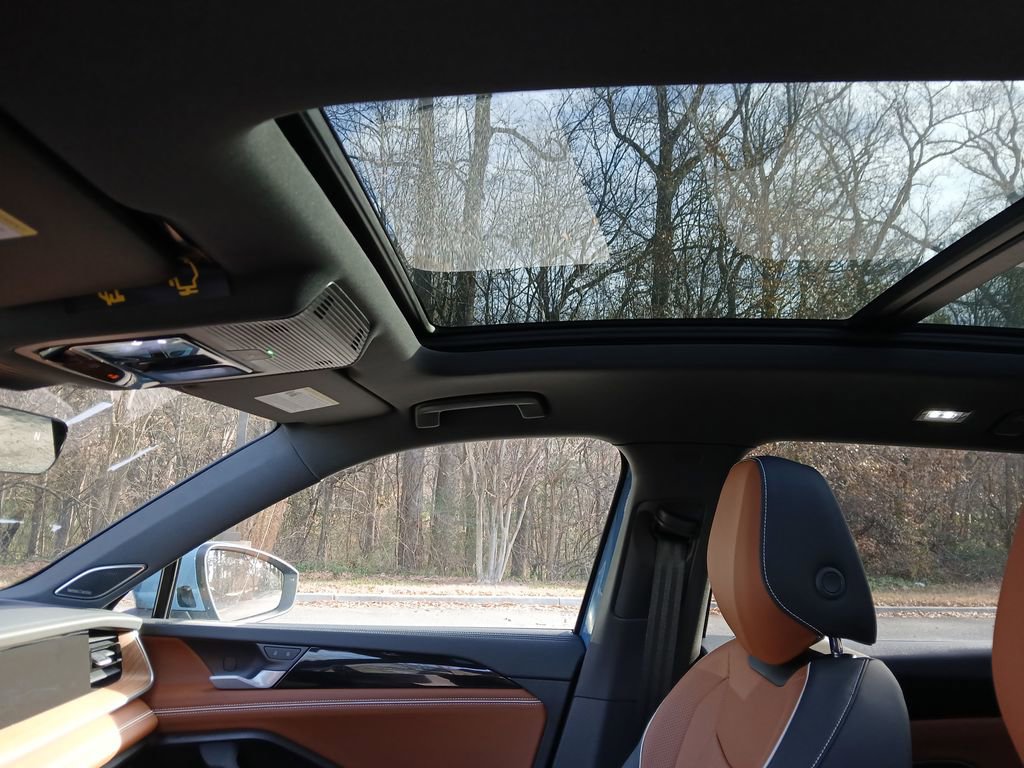 New 2026 Volkswagen Tiguan SEL R-Line image 21