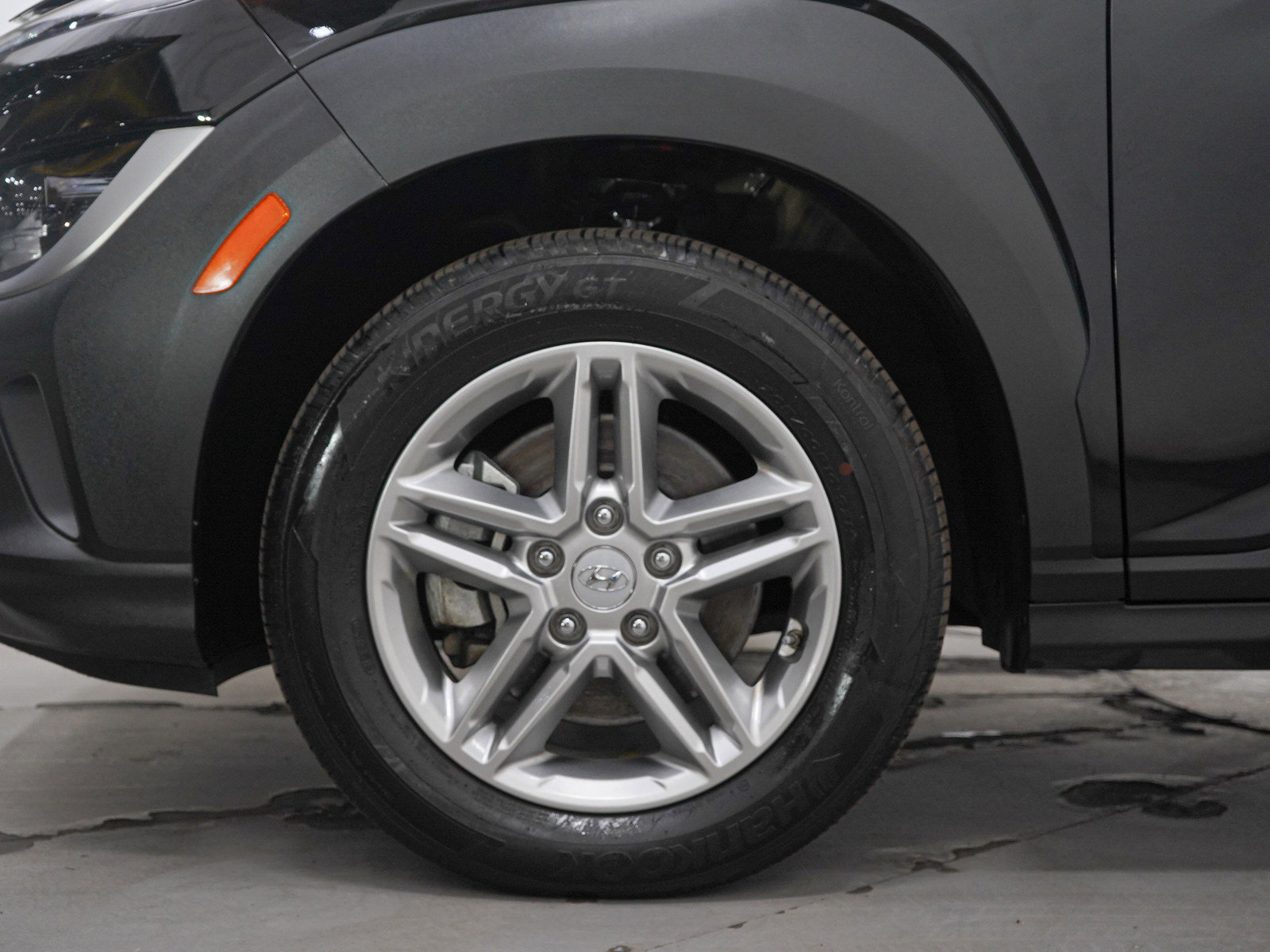 Used 2023 Hyundai Kona SE image 28