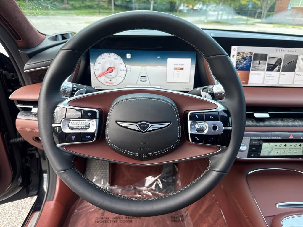 Used 2025 Genesis G90 3.5T AWD/4WD image 17