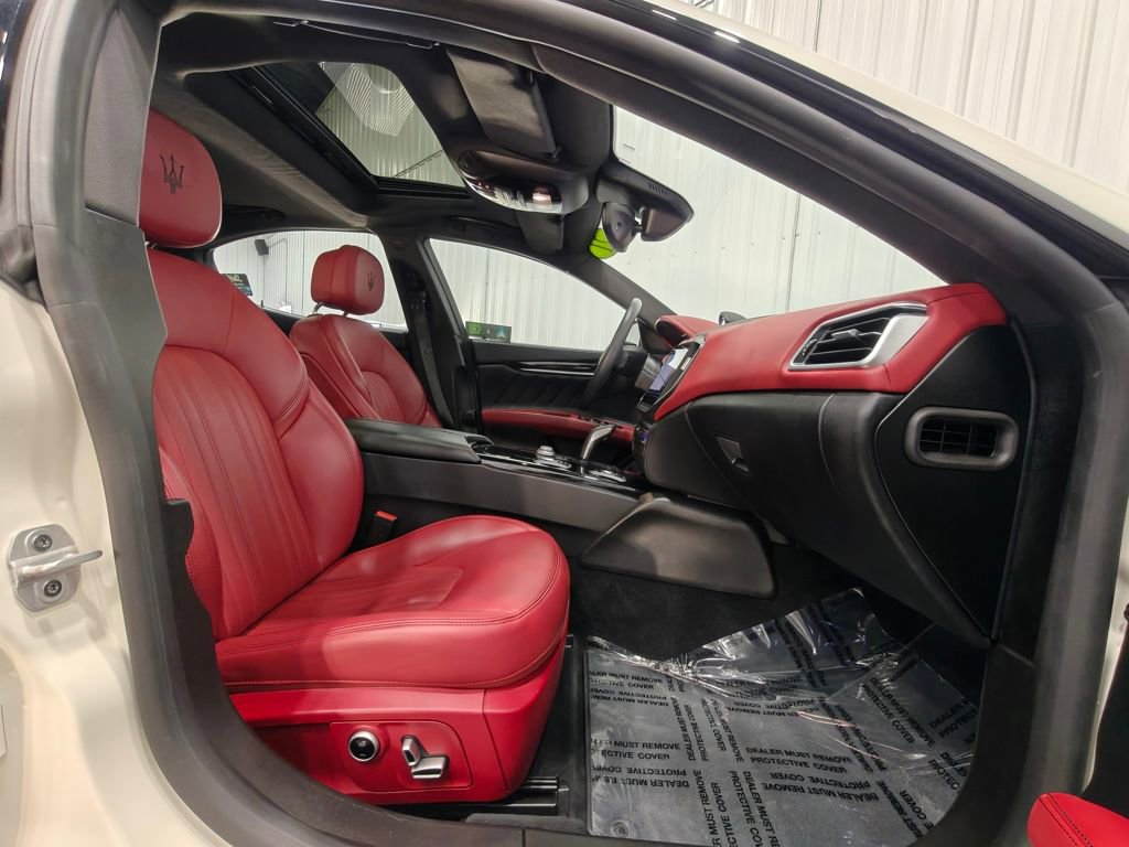 Used 2021 Maserati Ghibli S Q4 AWD/4WD image 27