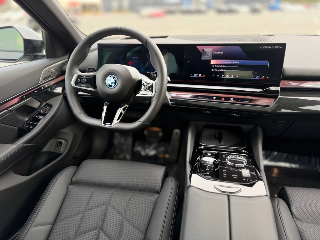 Certified 2026 BMW 550e xDrive w/ Executive Package AWD/4WD image 11