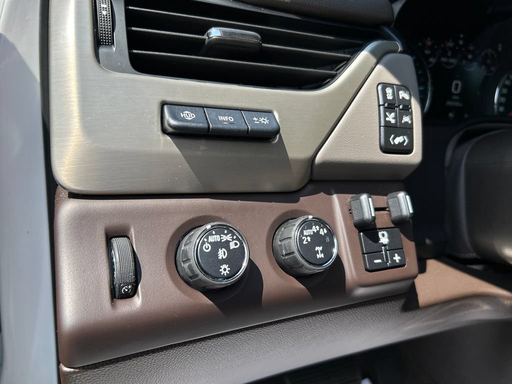 Used 2020 GMC Yukon Denali w/ Denali Ultimate Package AWD/4WD image 22