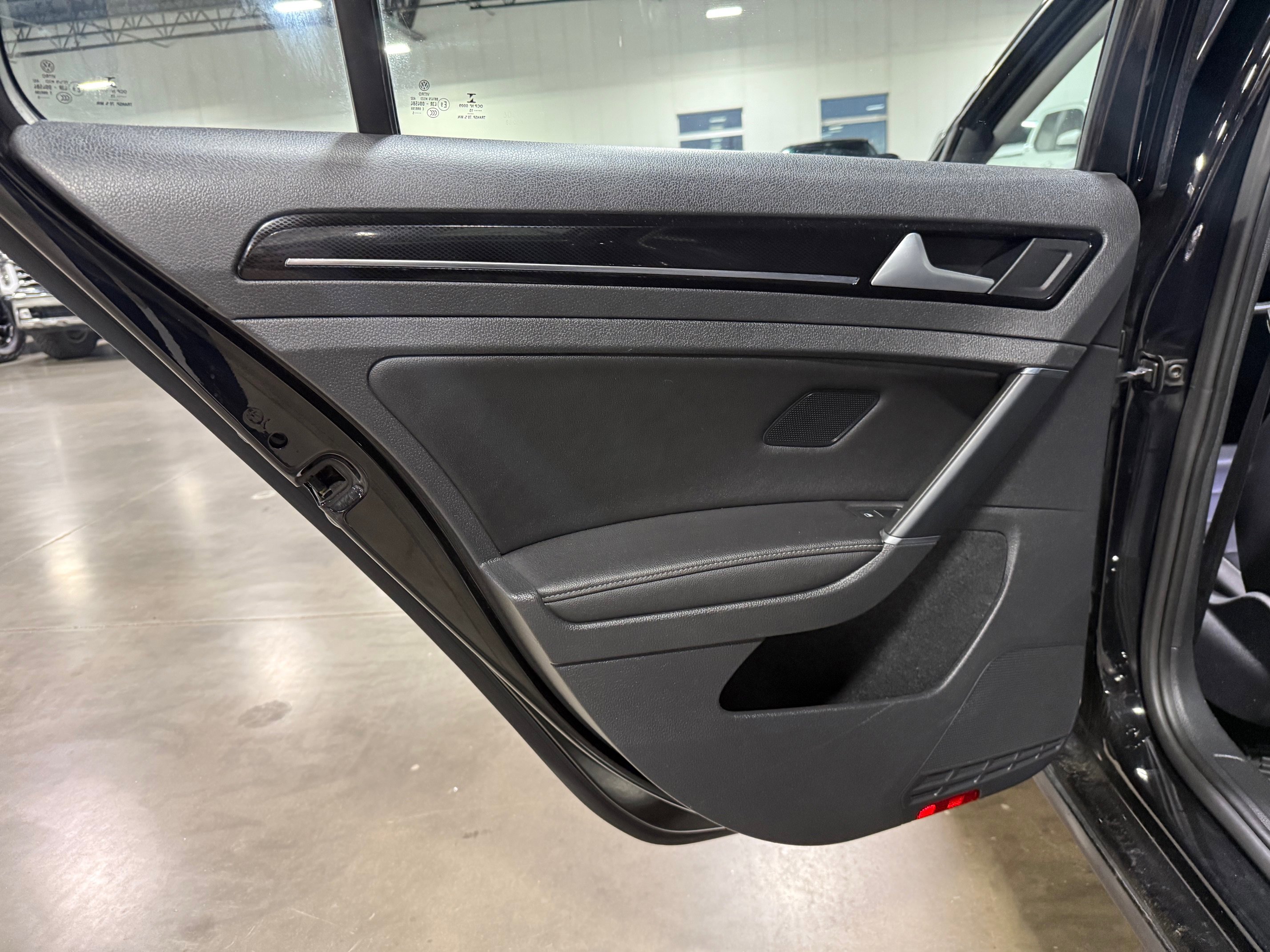 Used 2015 Volkswagen Golf SEL image 14